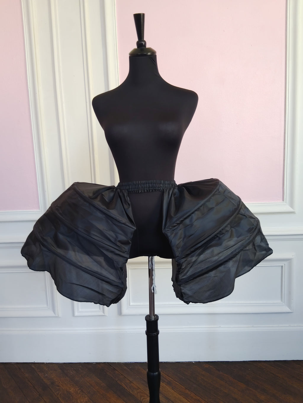 Jupon Court Noir Victorien 3 Cerceaux, Crinoline Steampunk Gothique