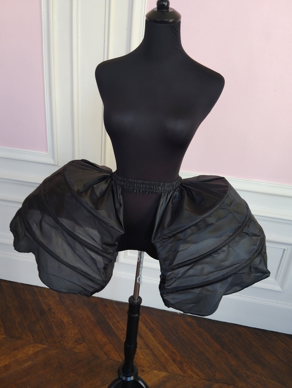 Jupon Court Noir Victorien 3 Cerceaux, Crinoline Steampunk Gothique