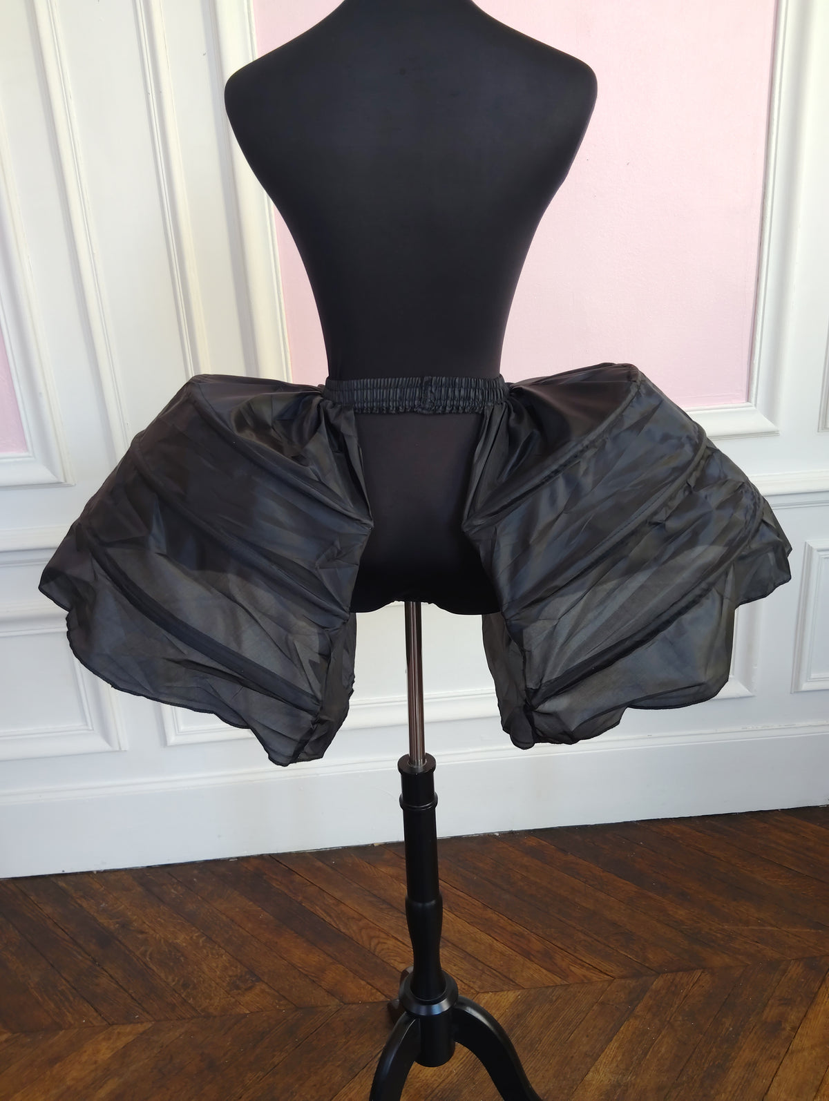 Jupon Court Noir Victorien 3 Cerceaux, Crinoline Steampunk Gothique